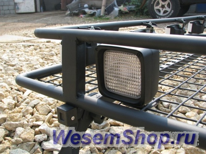 Фара рабочего света Wesem 5LKr 465.00 FF квадратная с прозрачным стеклом  www.WesemShop.ru